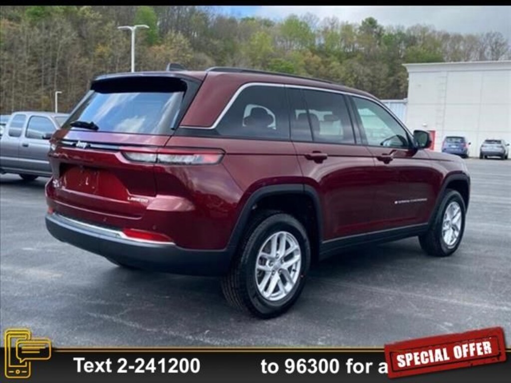New 2024 Jeep Grand Cherokee Laredo SUV