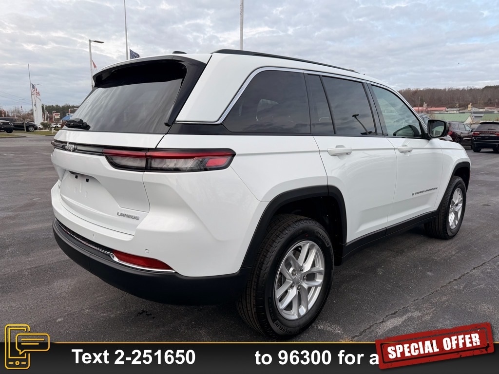 New 2025 Jeep Grand Cherokee Laredo SUV