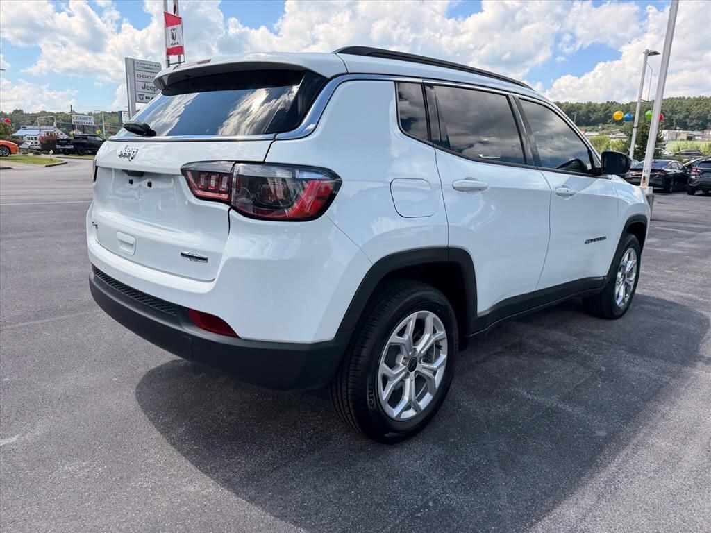 Used 2025 Jeep Compass Latitude SUV