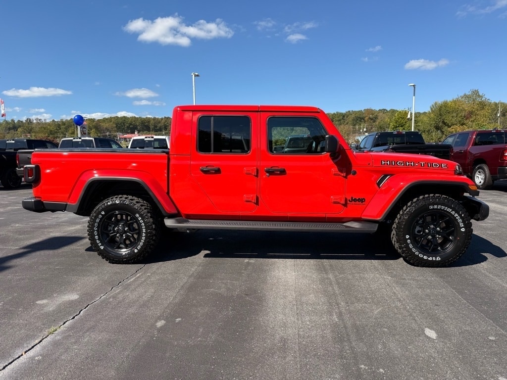 New 2025 Jeep Gladiator Sport Truck Crew Cab