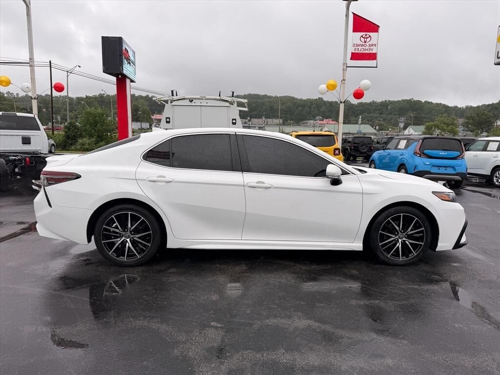 Used 2023 Toyota Camry Hybrid SE Sedan