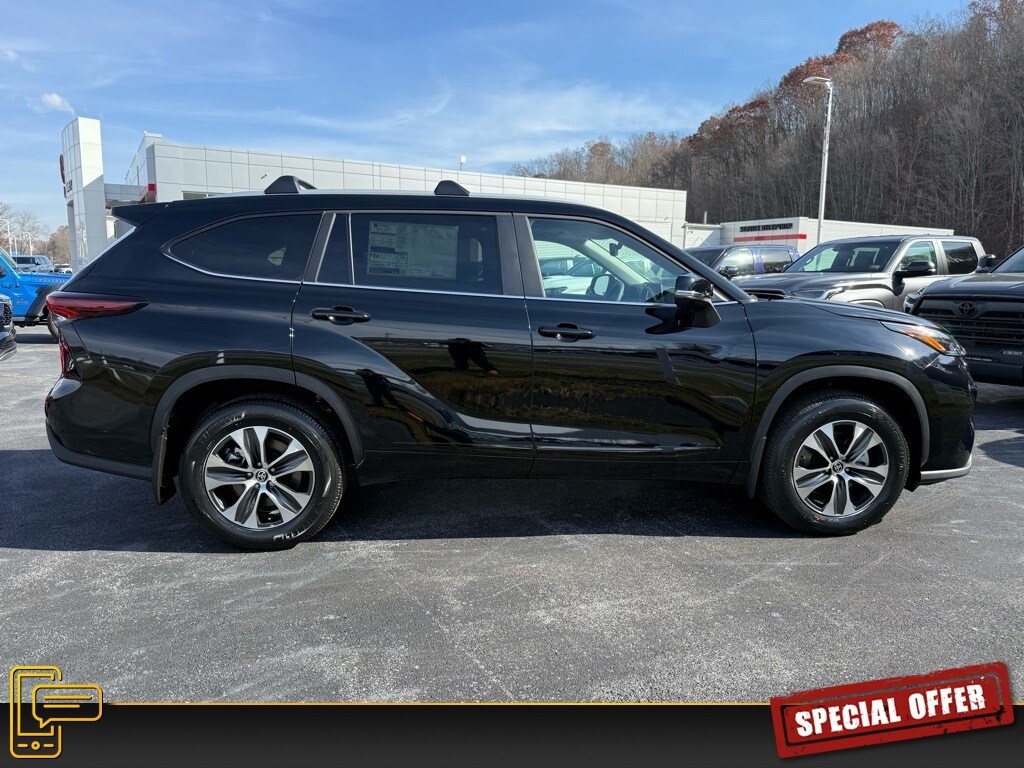New 2026 Toyota Highlander SUV