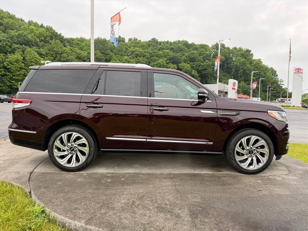 Used 2024 Lincoln Navigator Reserve SUV