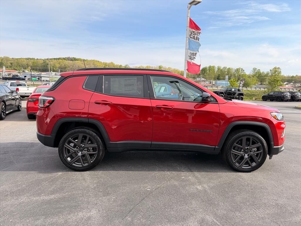 New 2026 Jeep Compass Latitude SUV