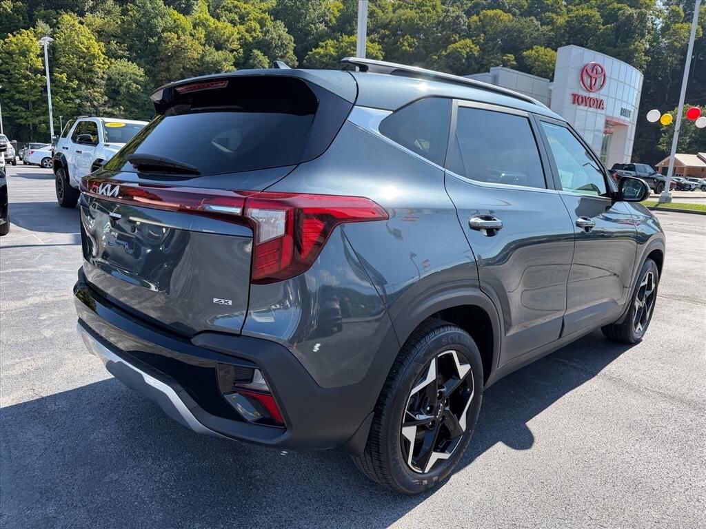 Used 2024 Kia Seltos EX SUV