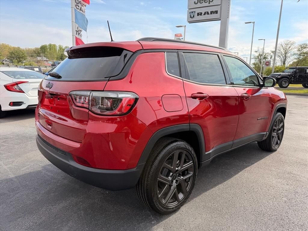 New 2026 Jeep Compass Latitude SUV