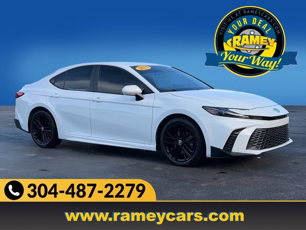 Used 2025 Toyota Camry SE Sedan