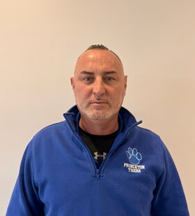 Staff member Travis Barker from ID_e19a7e