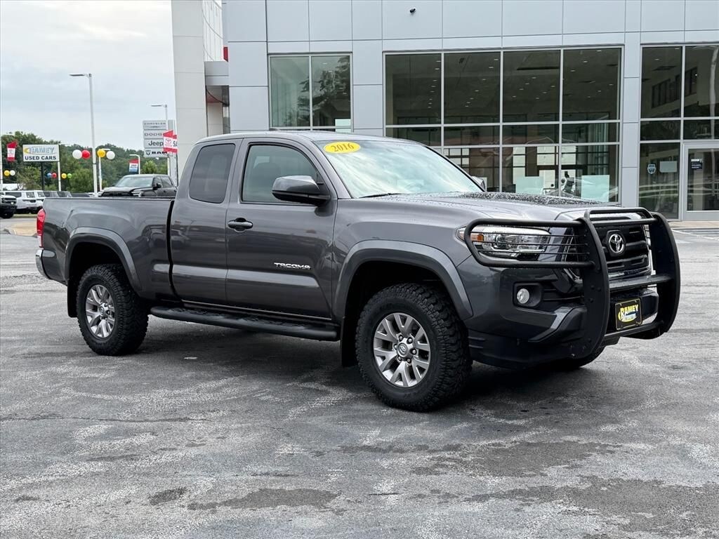 Used 2016 Toyota Tacoma SR5 Truck