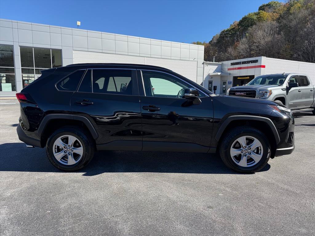 Used 2025 Toyota RAV4 XLE SUV