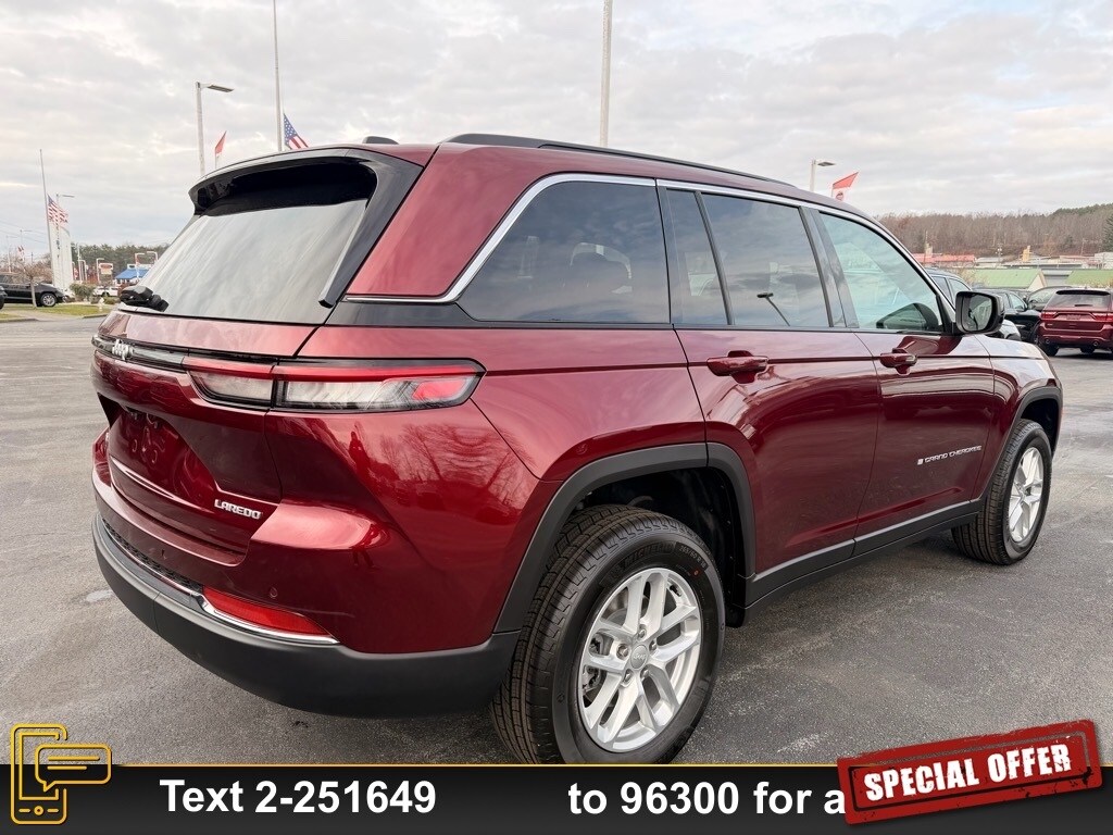 New 2025 Jeep Grand Cherokee Laredo SUV