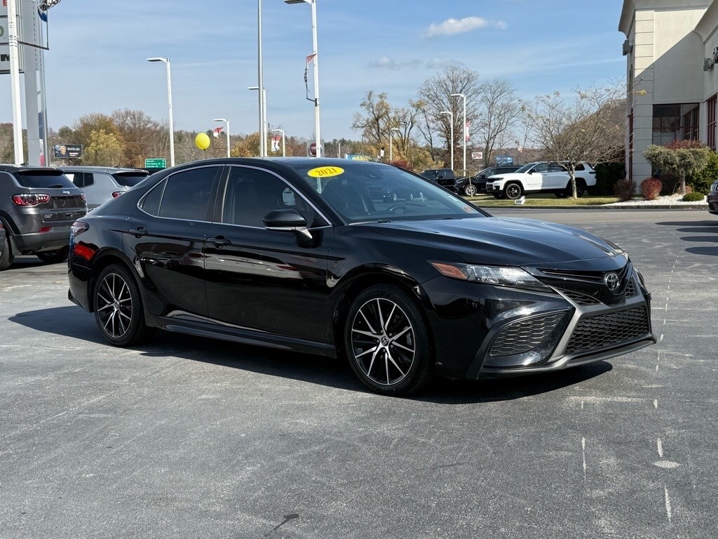 Used 2021 Toyota Camry SE Sedan