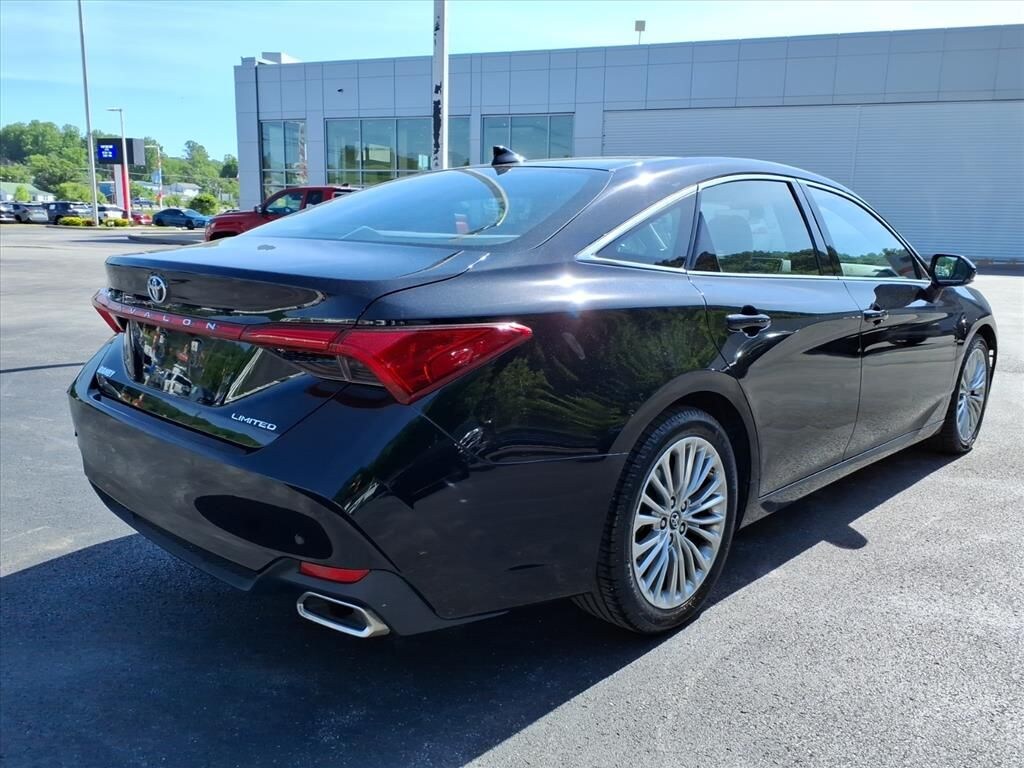 Used 2019 Toyota Avalon Limited Sedan