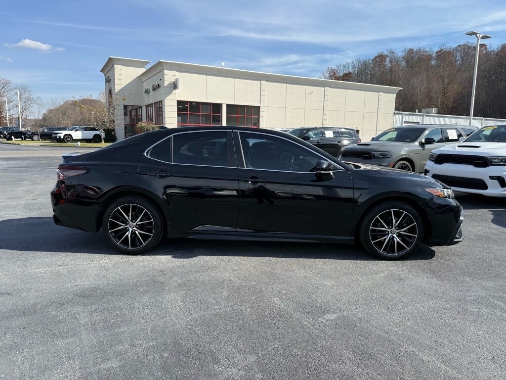 Used 2021 Toyota Camry SE Sedan