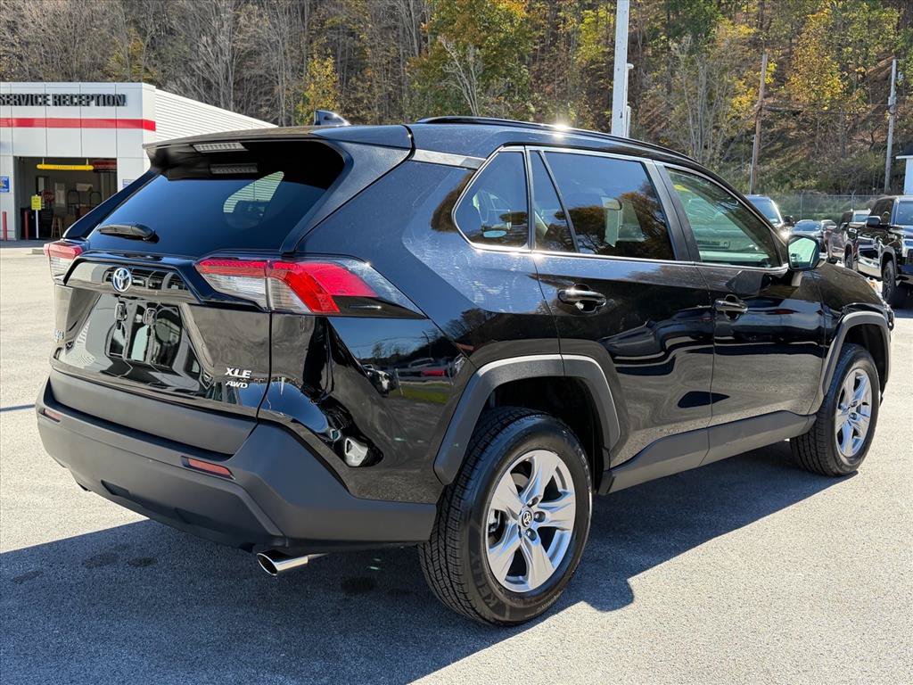 Used 2025 Toyota RAV4 XLE SUV