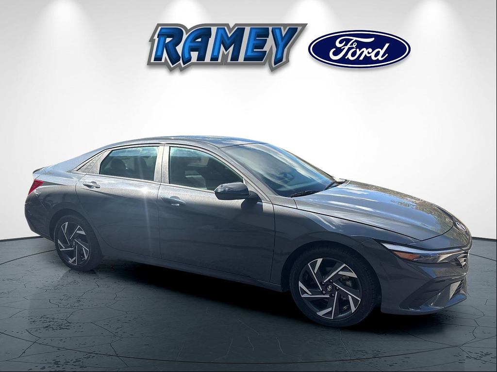 Used 2025 Hyundai Elantra SEL Sport