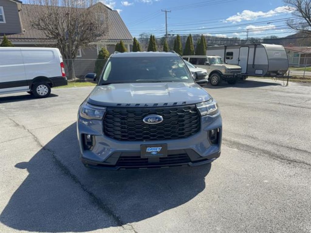 Used 2025 Ford Explorer ST-Line