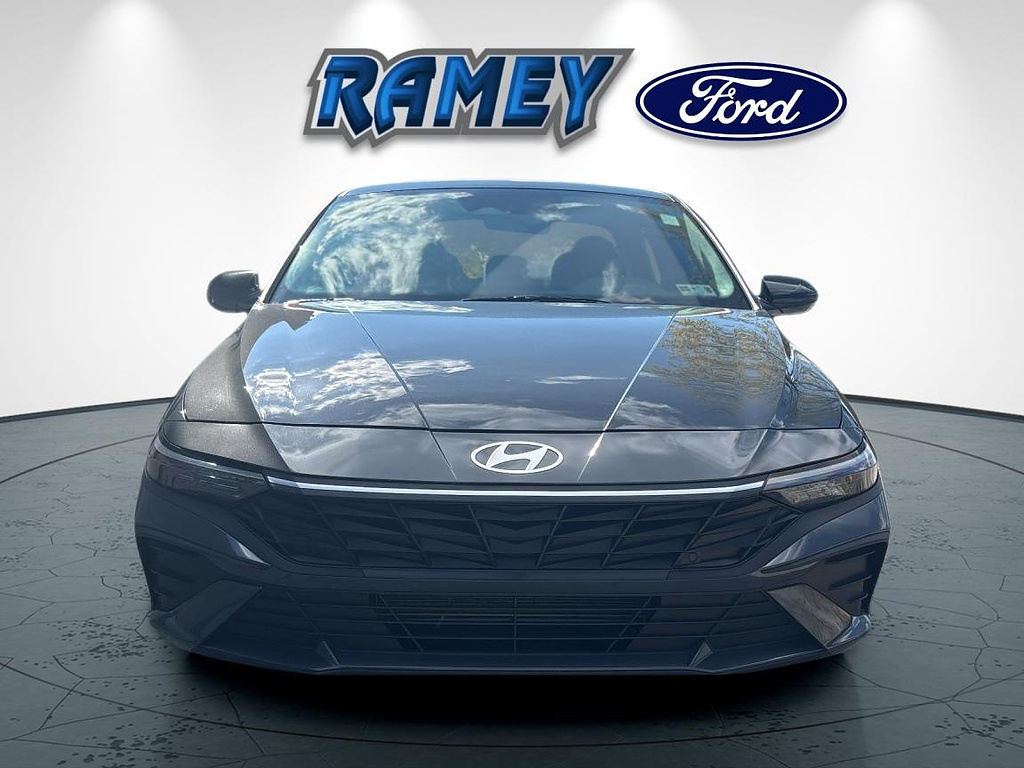 Used 2025 Hyundai Elantra SEL Sport