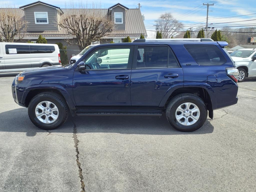 Used 2021 Toyota 4Runner SR5 Premium with VIN JTENU5JR2M5876948 for sale in Princeton, WV