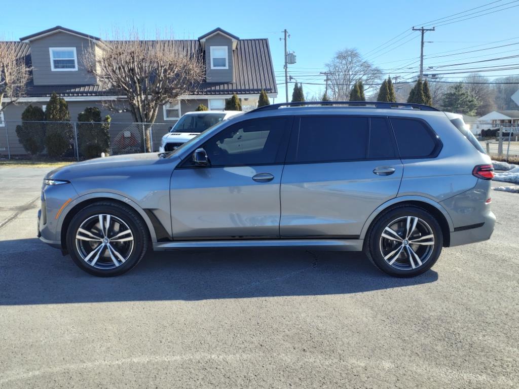 Used 2024 BMW X7 M60i with VIN 5UX33EM08R9V18831 for sale in Princeton, WV