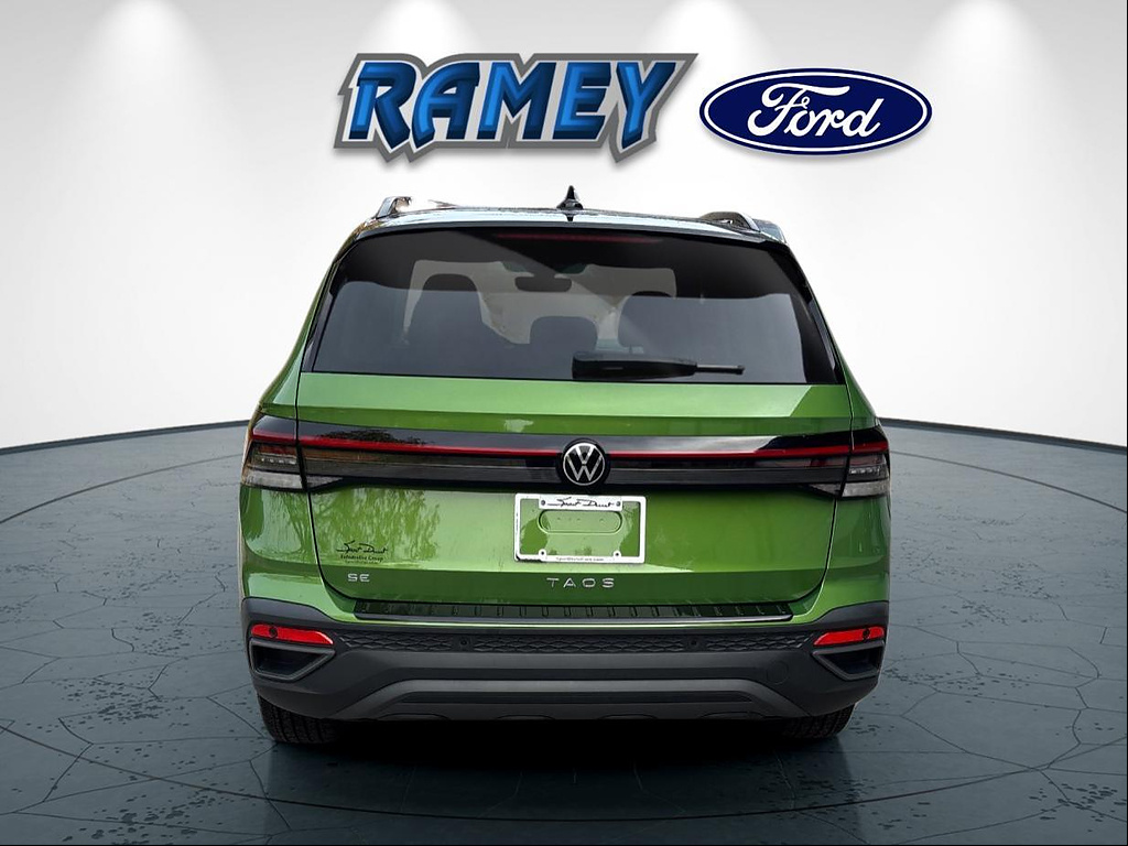 Used 2025 Volkswagen Taos SE Black