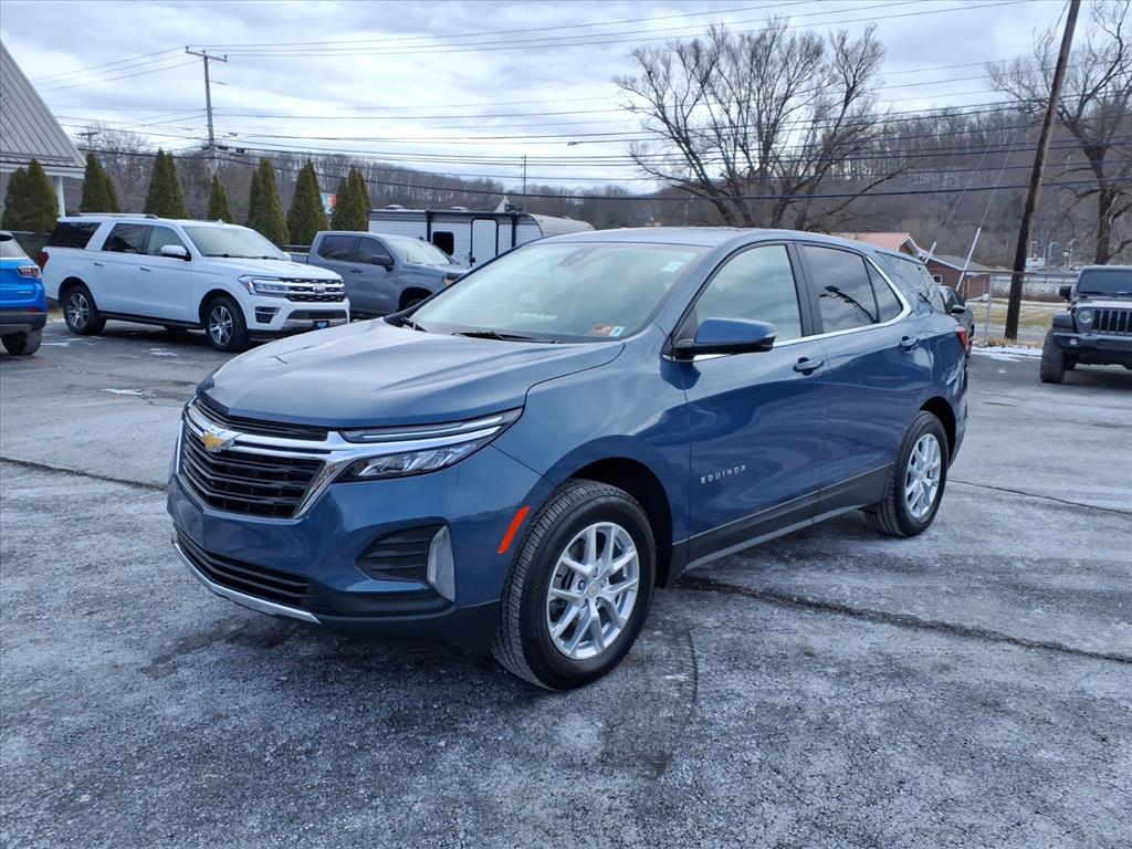 2024 Chevrolet Equinox LT's photo