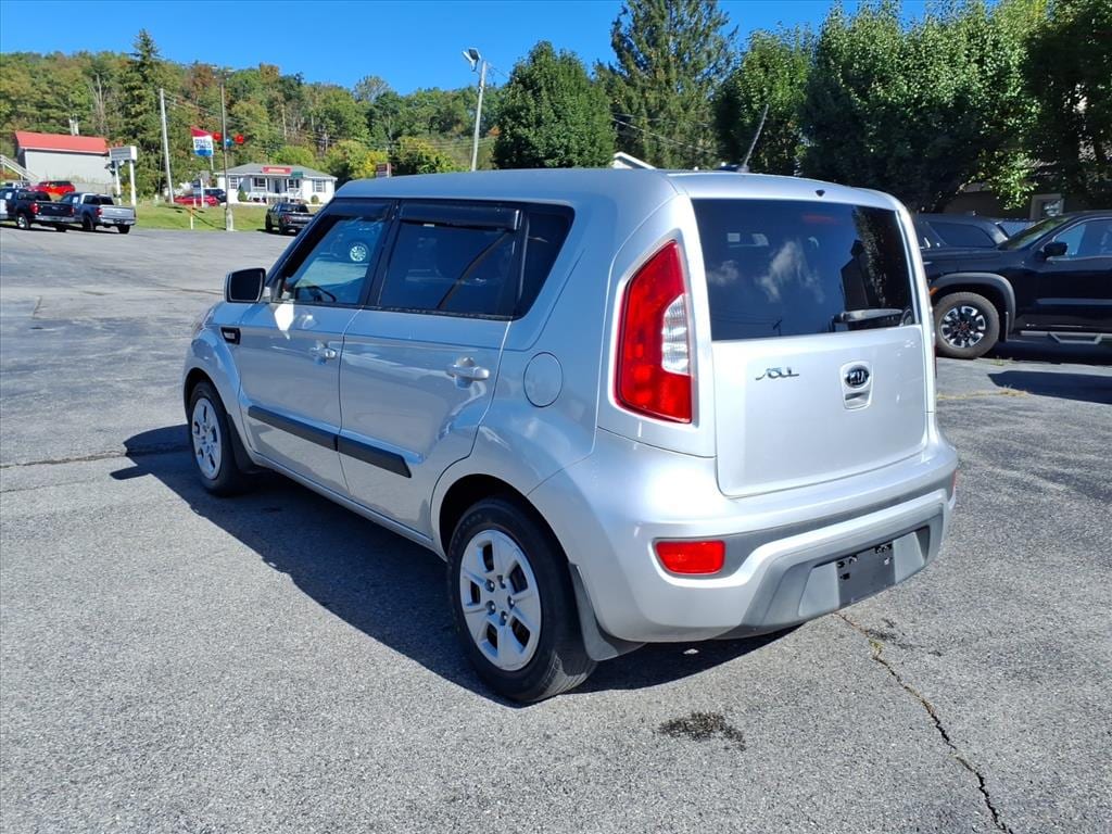 Used 2012 Kia Soul Base Hatchback