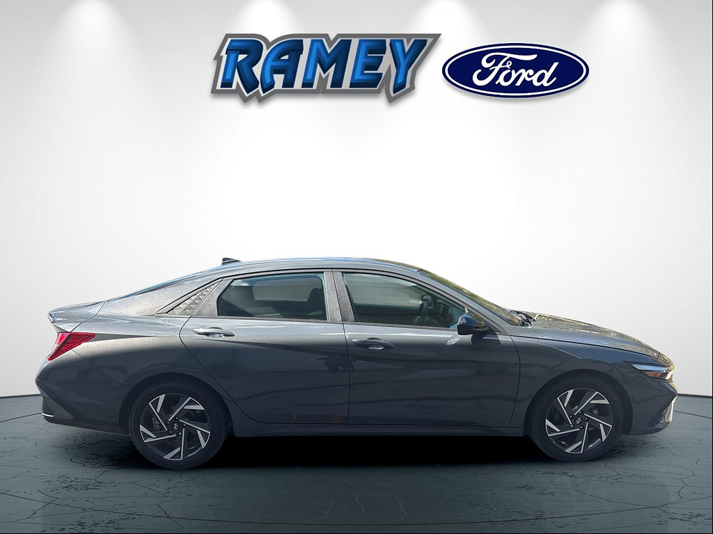 Used 2025 Hyundai Elantra SEL Sport