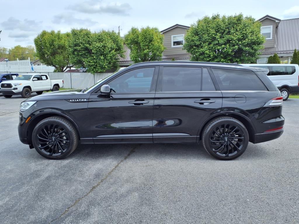 2022 Lincoln Aviator Reserve photo 2
