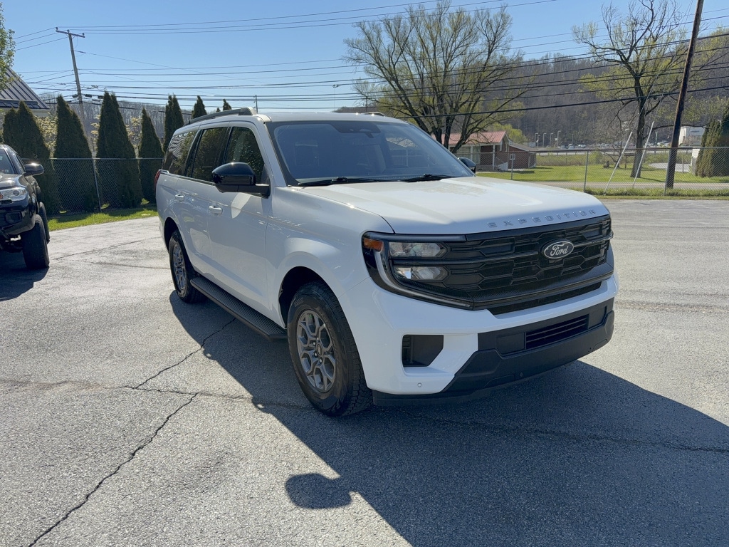 Used 2025 Ford Expedition Active