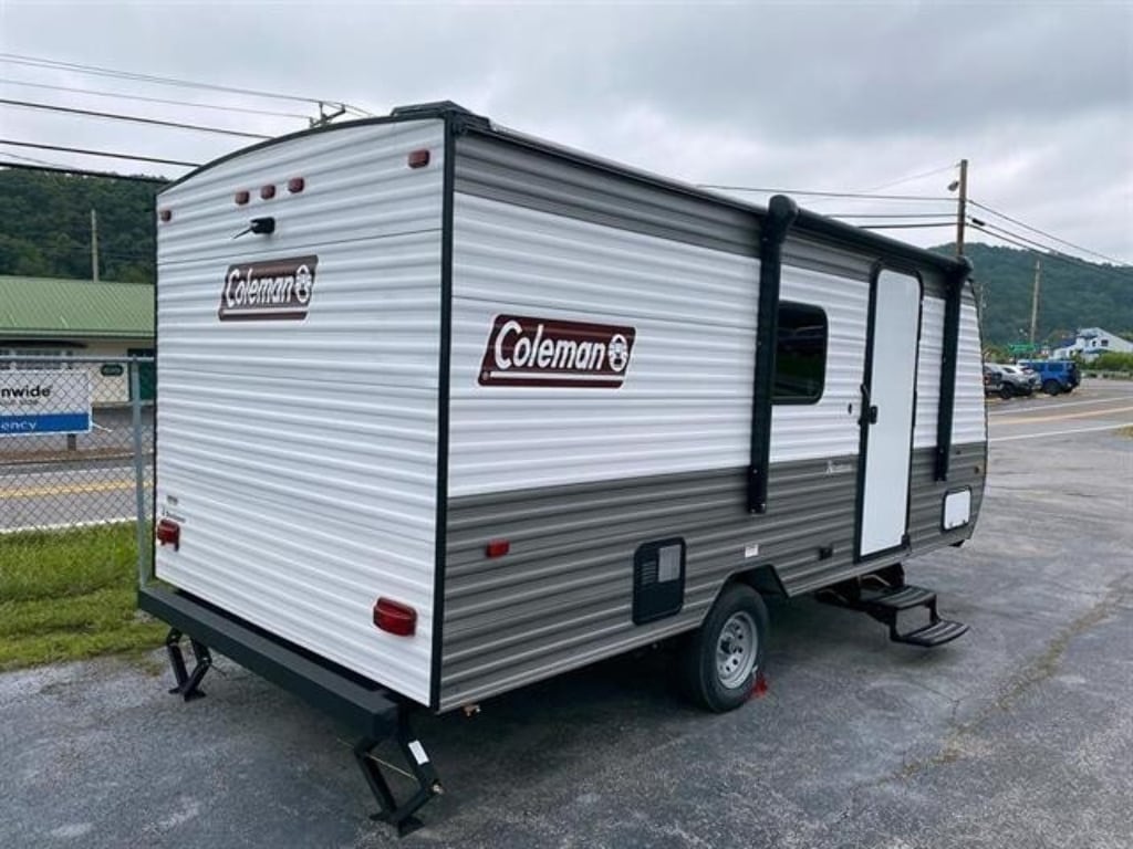 Used 2023 Coleman Lantern 17B Unknown Other