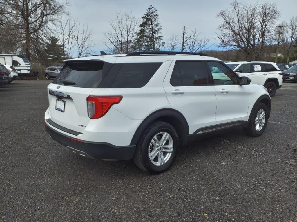 2023 Ford Explorer XLT photo 4