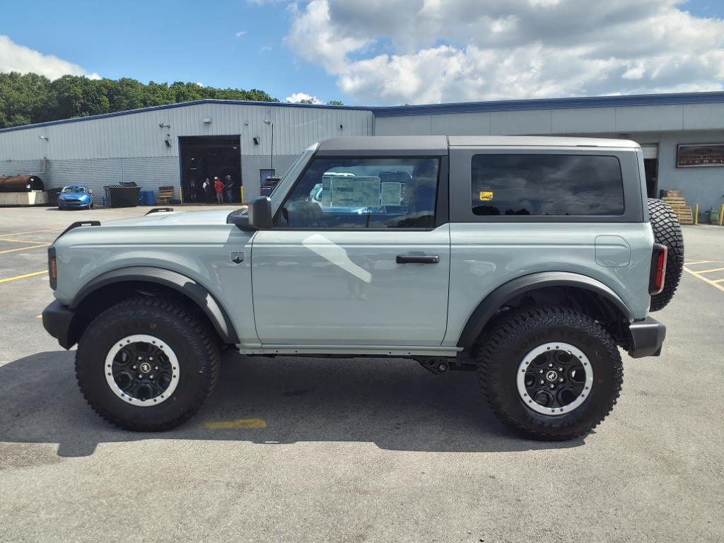 2024 Ford Bronco Big Bend photo 2