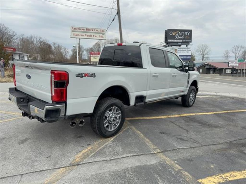 New 2026 Ford Super Duty F-250 SRW Lariat