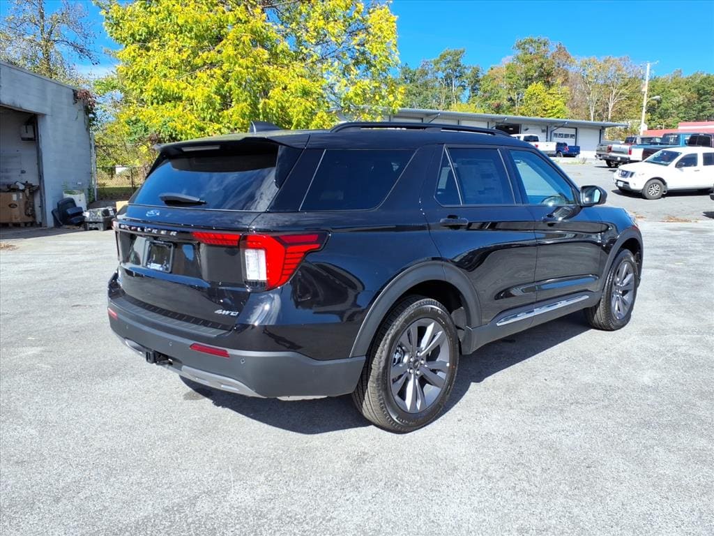 New 2025 Ford Explorer Active SUV
