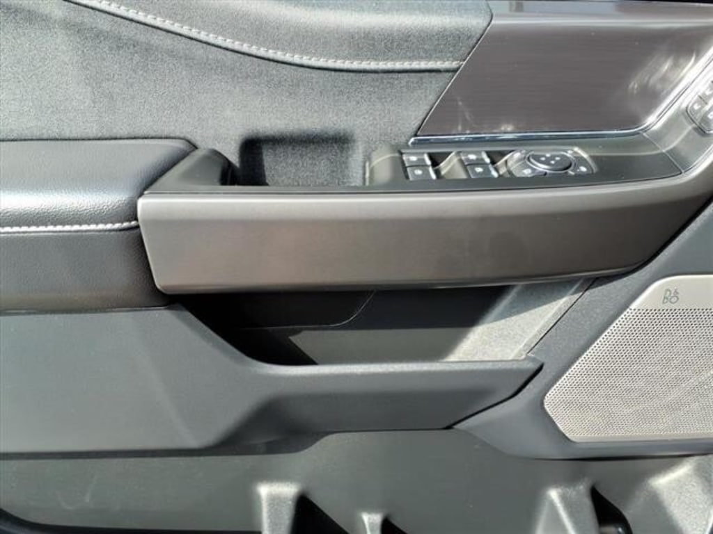 2025 Ford F-150 Lariat - Photo 16
