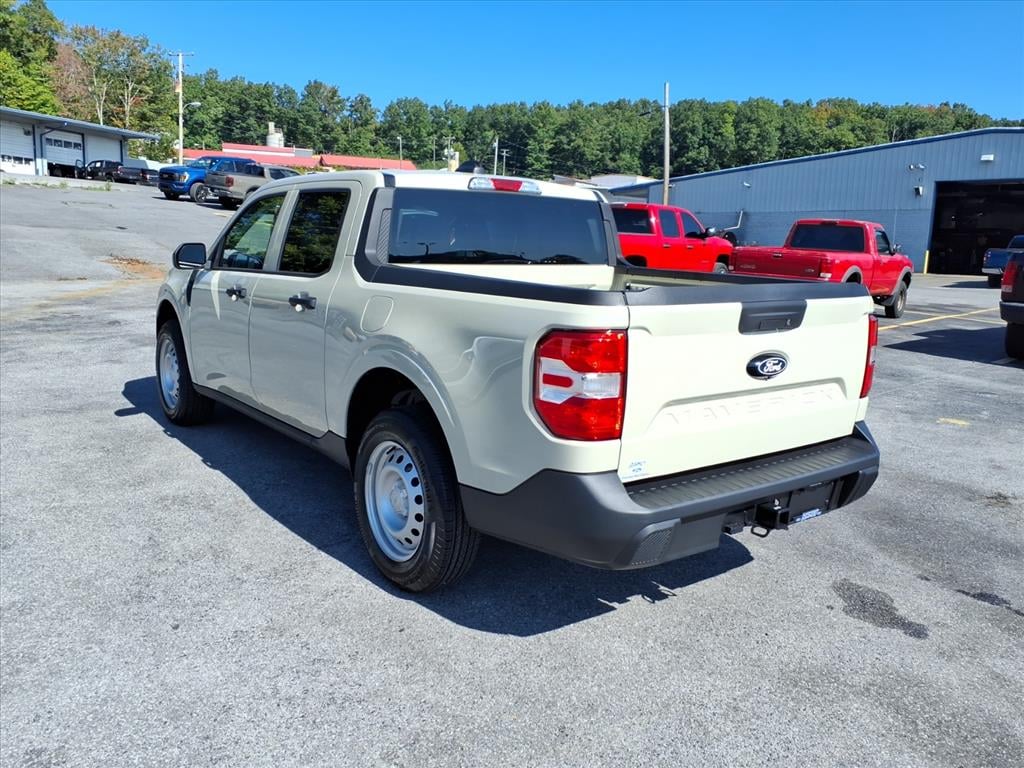 New 2025 Ford Maverick XL Truck SuperCrew