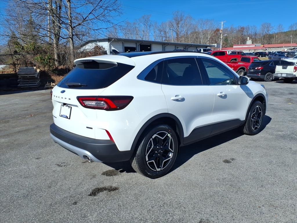 New 2026 Ford Escape Hybrid Platinum SUV