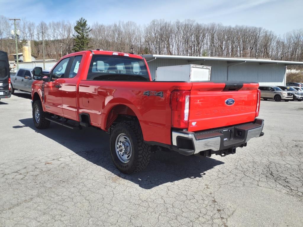 2025 Ford F-250 XL photo 3