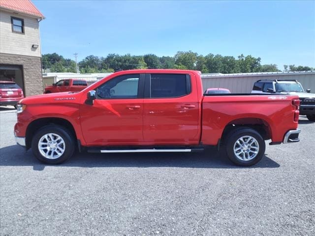 Used 2022 Chevrolet Silverado 1500 LT with VIN 3GCPDDEK3NG585082 for sale in Princeton, WV