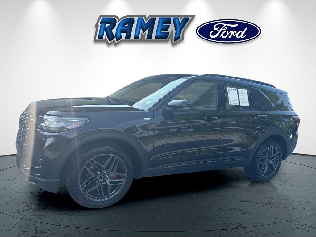 Used 2025 Ford Explorer ST-Line