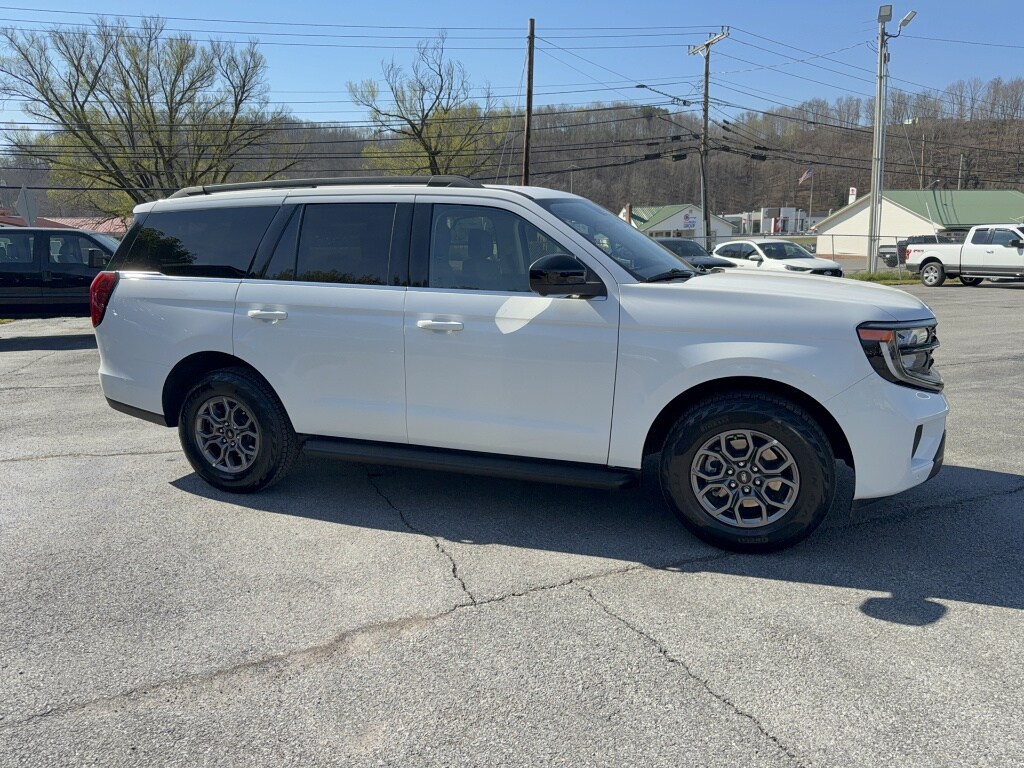 Used 2025 Ford Expedition Active