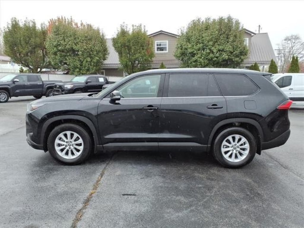Used 2024 Toyota Grand Highlander XLE SUV
