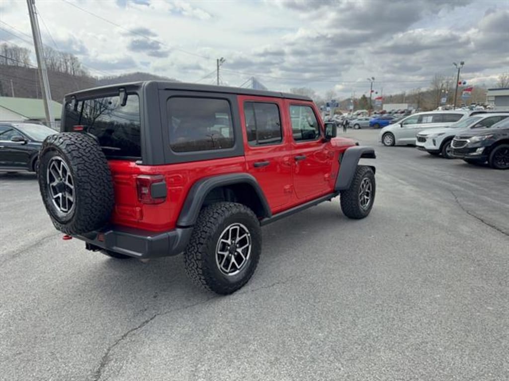 Used 2025 Jeep Wrangler Rubicon