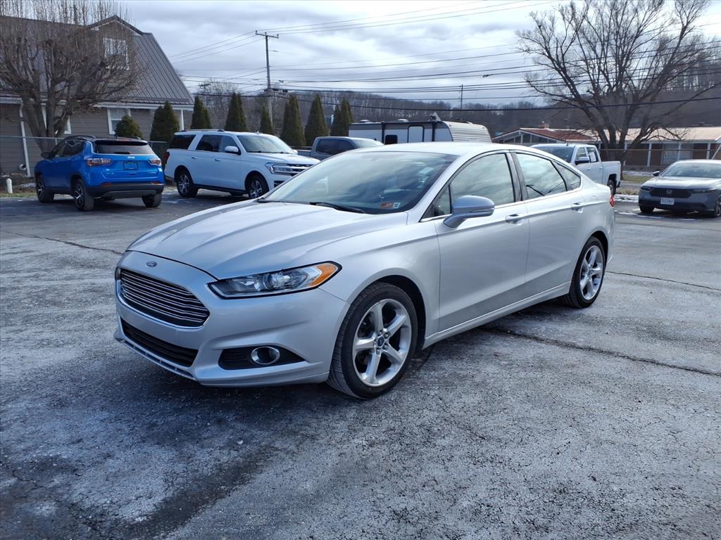 2013 Ford Fusion SE's photo