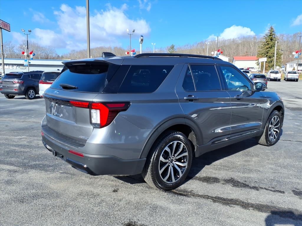 Used 2025 Ford Explorer ST-Line SUV