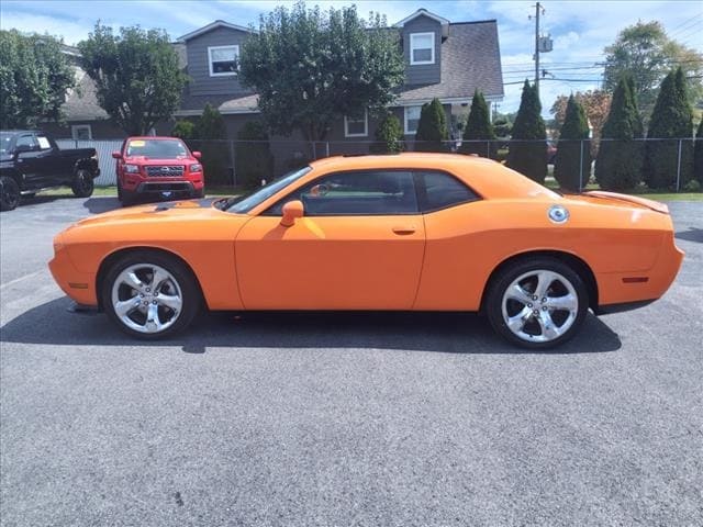 Used 2014 Dodge Challenger SXT with VIN 2C3CDYAG4EH176570 for sale in Princeton, WV