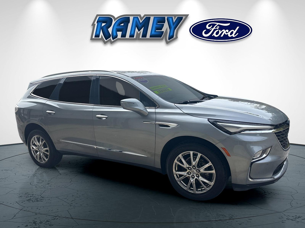 Used 2024 Buick Enclave Essence