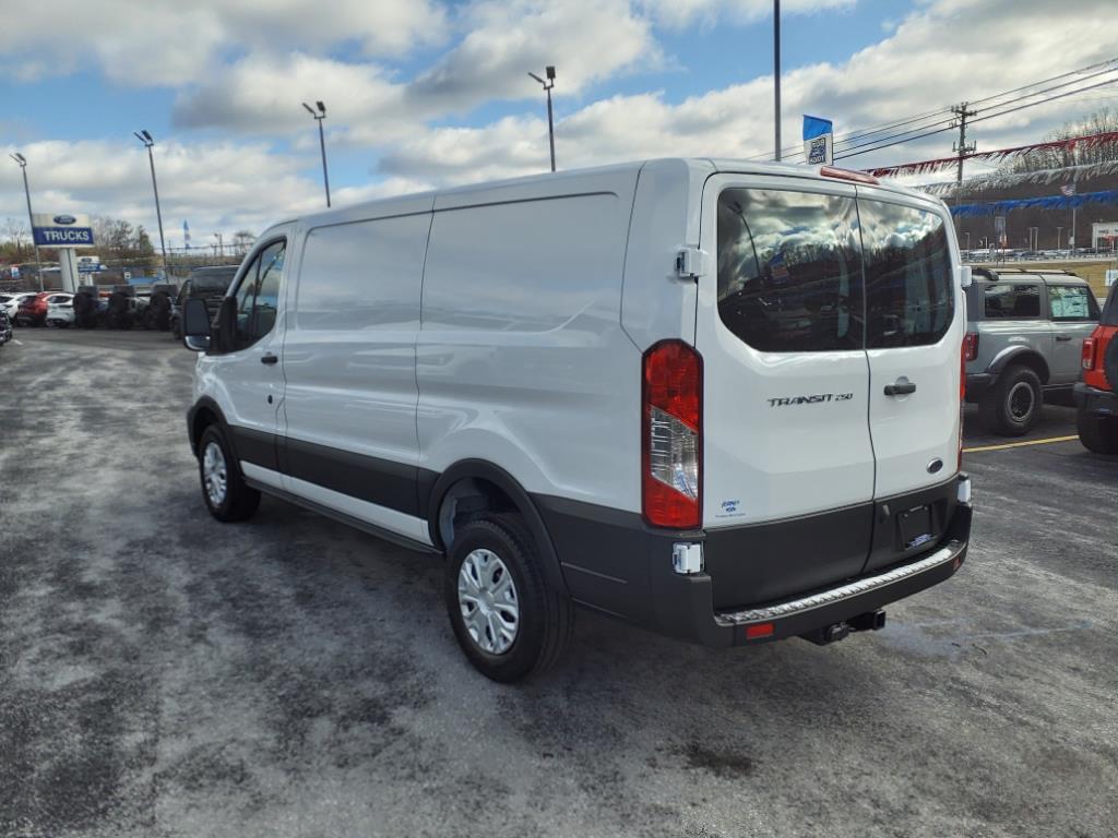 2024 Ford Transit Van photo 3