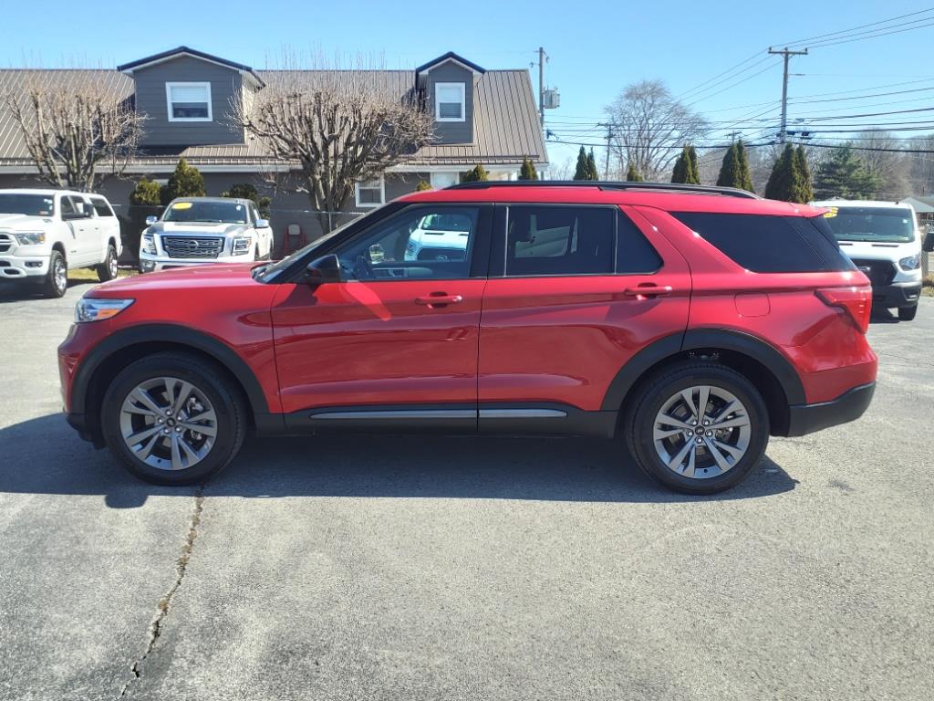 Used 2024 Ford Explorer XLT with VIN 1FMSK8DH7RGA23373 for sale in Princeton, WV